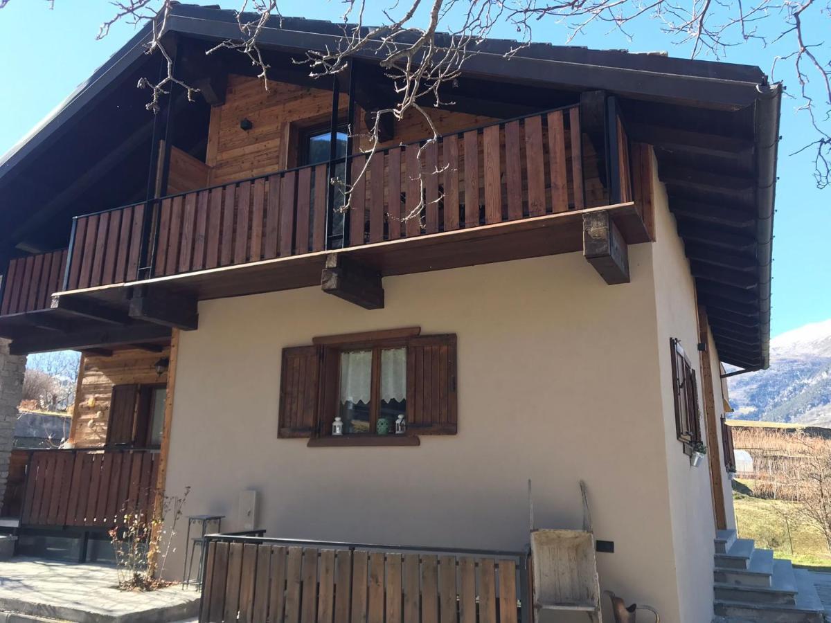 Готель A Casa Da Elide Aymavilles Екстер'єр фото