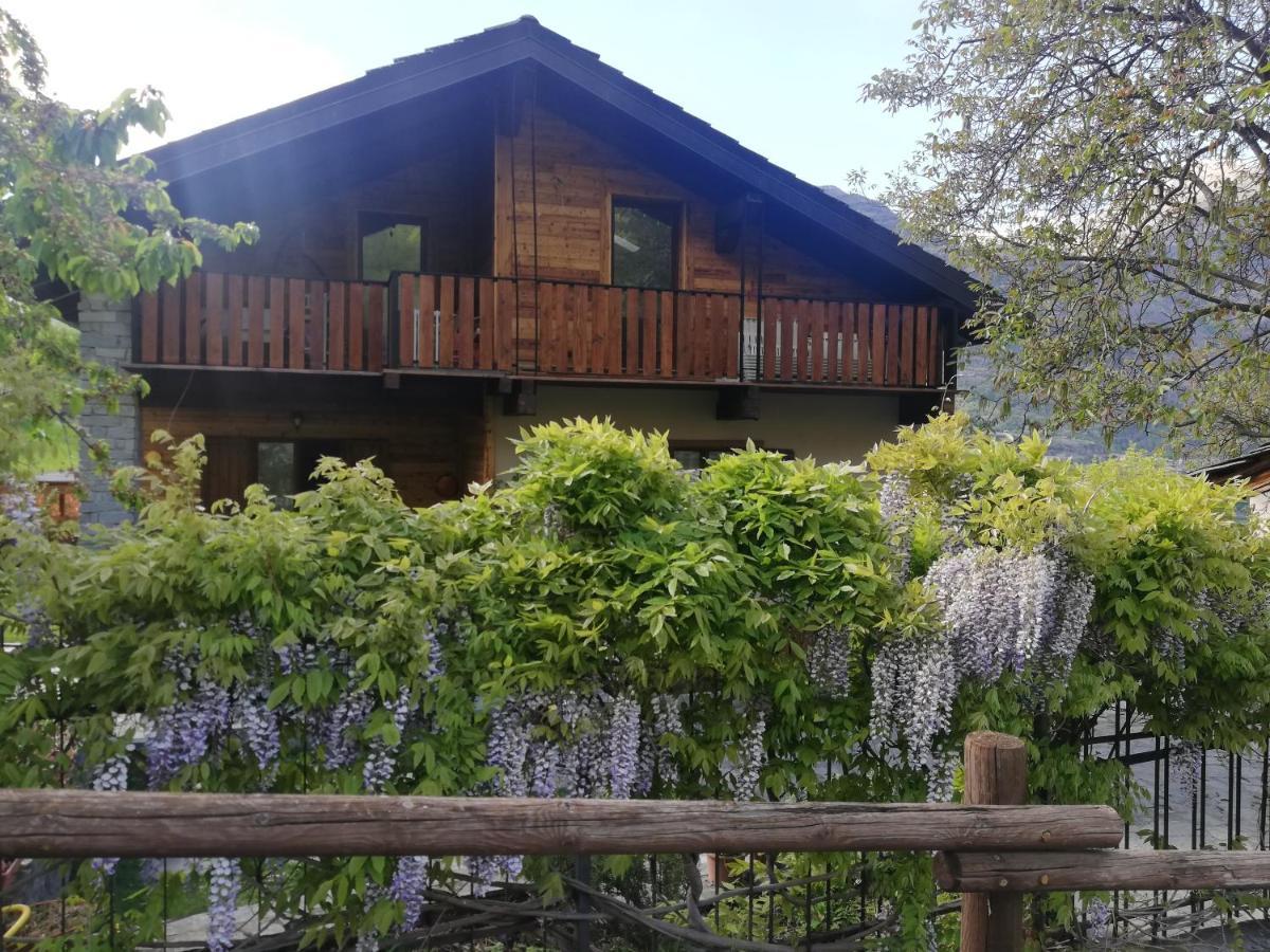 Готель A Casa Da Elide Aymavilles Екстер'єр фото